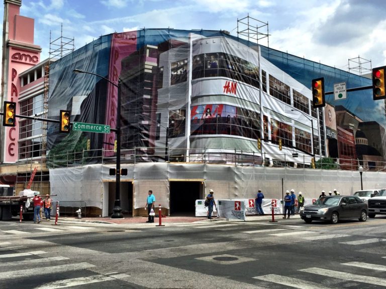 Sundance reveals H&M look, adds Sunglass Hut