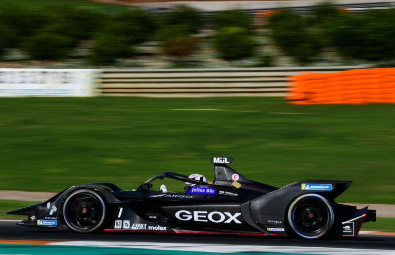 Mouser continues sponsorship of Formula E (electric) racing