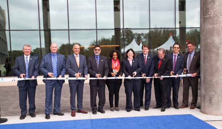 UTA opens new $125M science and engineering research building