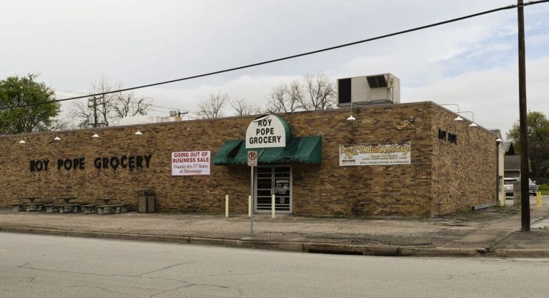 Longtime Fort Worth grocery store closing