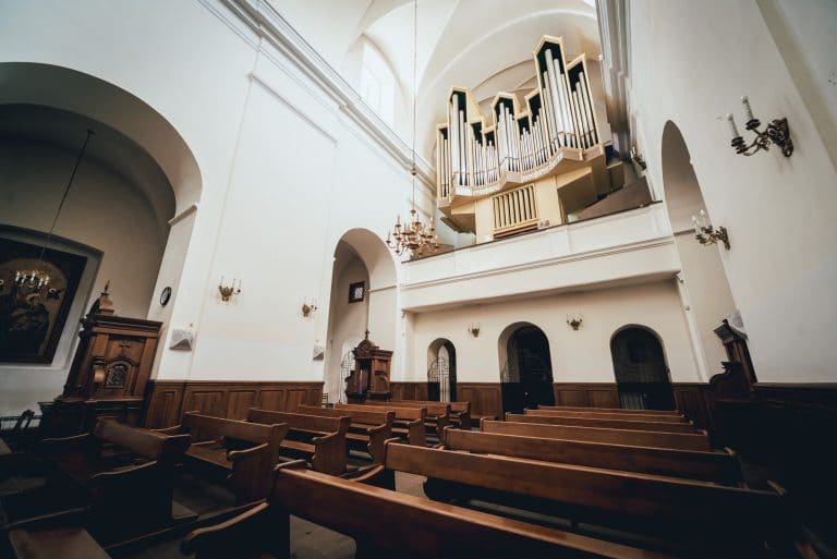 Limited seating and pajama bottoms: How Texas churches are preparing for a socially distant Easter