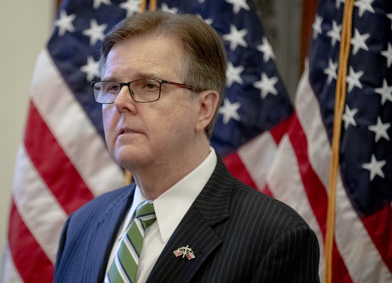 Texas’ lieutenant governor criticizes Fauci as cases surge