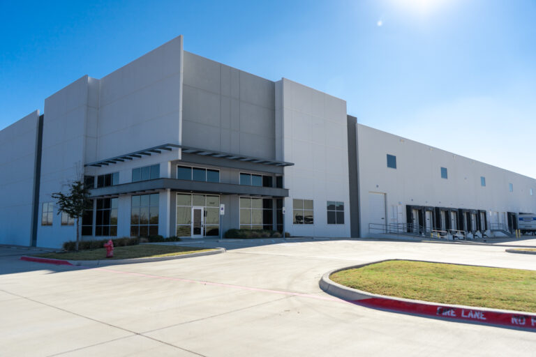Gozova takes lease on Oak Grove Road for storage