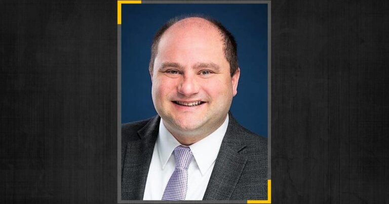 Texas’ last Public Utility Commission member resigns at Gov. Greg Abbott’s request