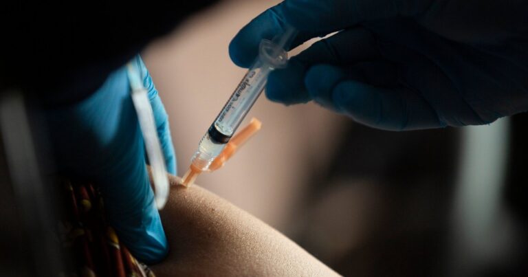 Texas has seen nearly 9,000 COVID-19 deaths since February. All but 43 were unvaccinated people.