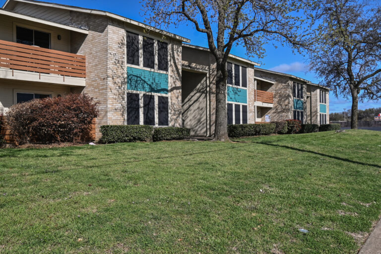 Marcus & Millichap Completes Two Mid-Cities Multifamily Asset Sales in Dallas-Fort Worth
