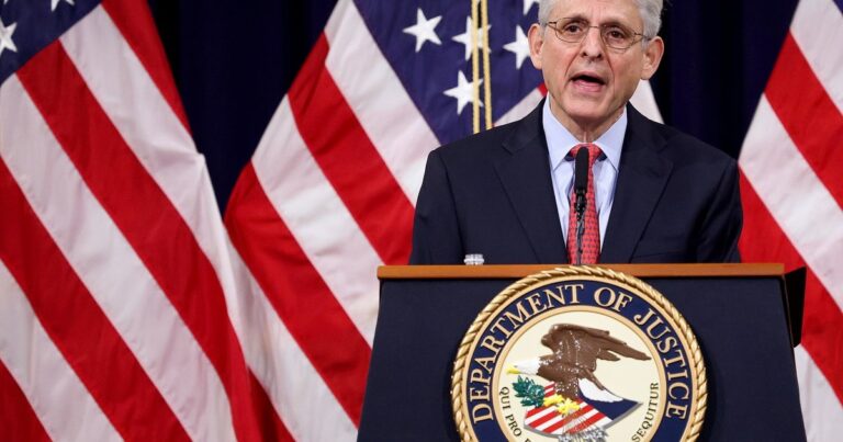 Analysis: Texas and the U.S., lawyered up and ready to go to court