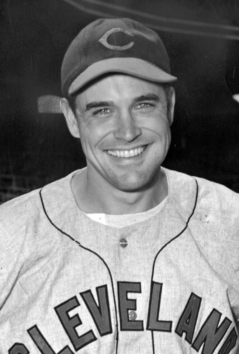Former Rangers GM and oldest living former Major League Player dies