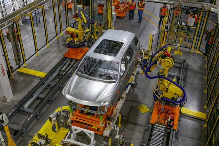 GM 3Q profit falls 40% to $2.4B as chip shortage dings sales