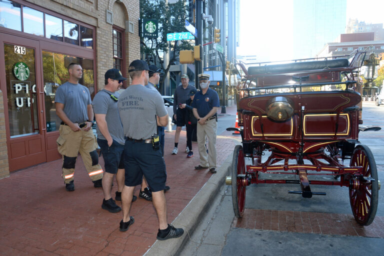 Firefighters get coffee, tacos and a big thanks at historic station