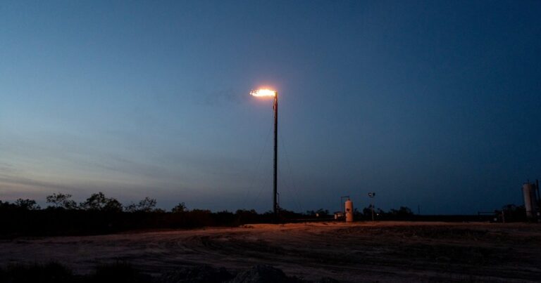 As world leaders seek to rein in methane, Texas’; oil and gas industry pressured to cut emissions