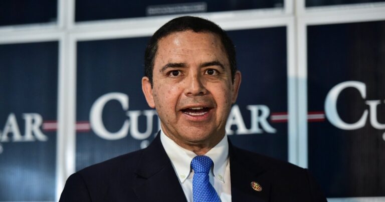 Analysis: For a few Texas politicians, a bad time for bad news