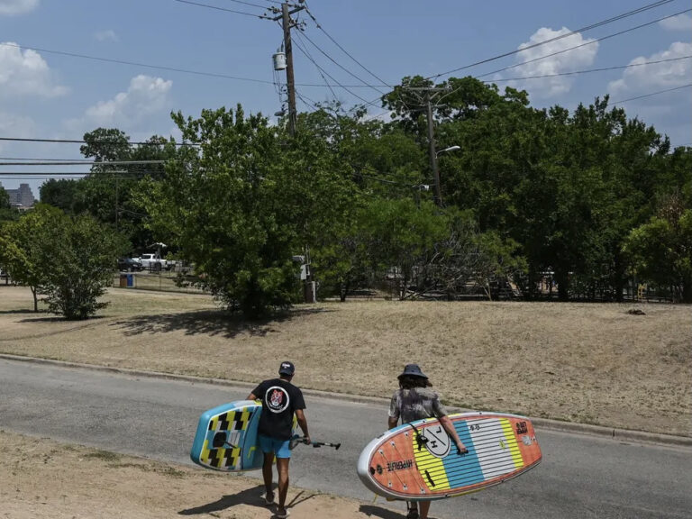 Still wary of the electric grid’s reliability, some Texans complied with ERCOT’s requests to conserve power