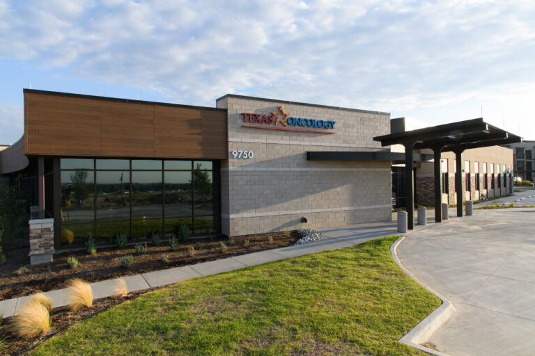 Alliance Town Center gets new Texas Oncology cancer treatment facility