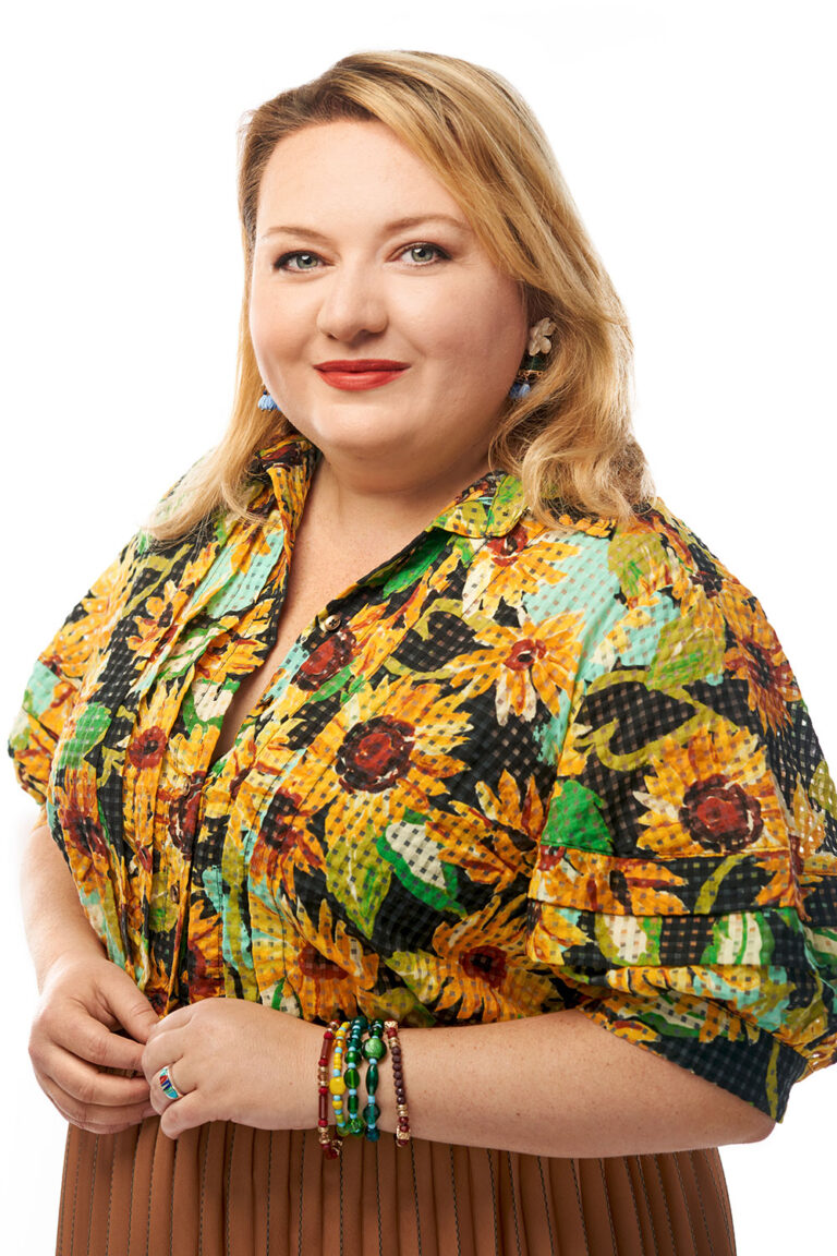 Ariel Davis, 34