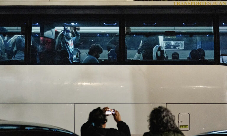 Merry Christmas, Kamala – buses from Texas drop off migrants at VP Harris’ residence