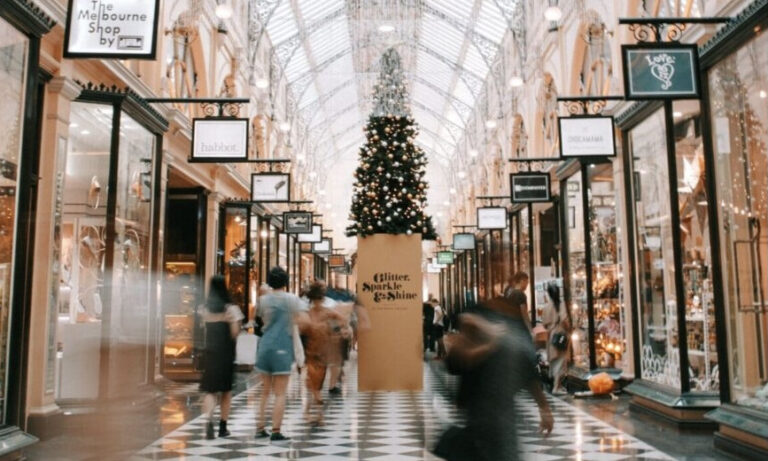 Holiday sales up 7.6% despite the squeeze of inflation
