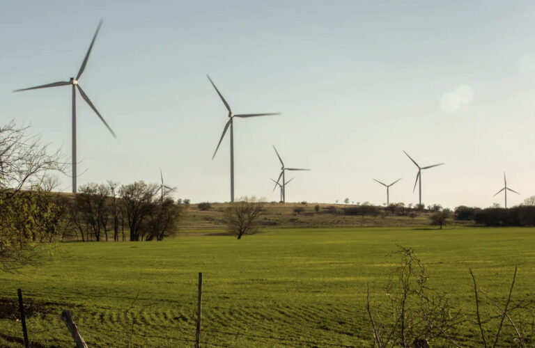 Gov. Greg Abbott vows to exclude renewable energy from any revived economic incentive program