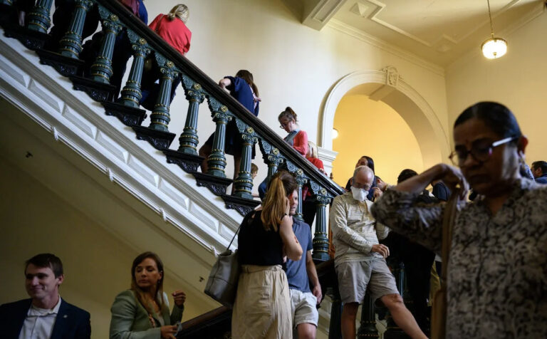 Paxton loyalists, but few others, turn out for first day of impeachment trial