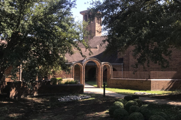 New chapter in Carmelites’ battle with bishop: Nuns welcome visitors to monastery