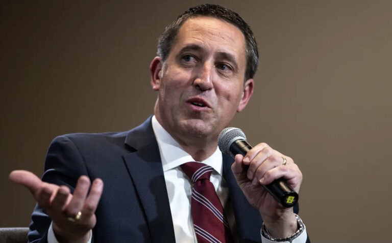 Texas will have an $18.6 billion surplus and avoid a recession, comptroller projects