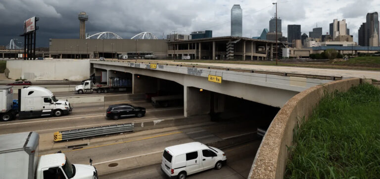 Despite strong economy, Texas cities grapple with excess office space