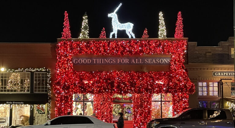 Grapevine merchants shine in decorating contest
