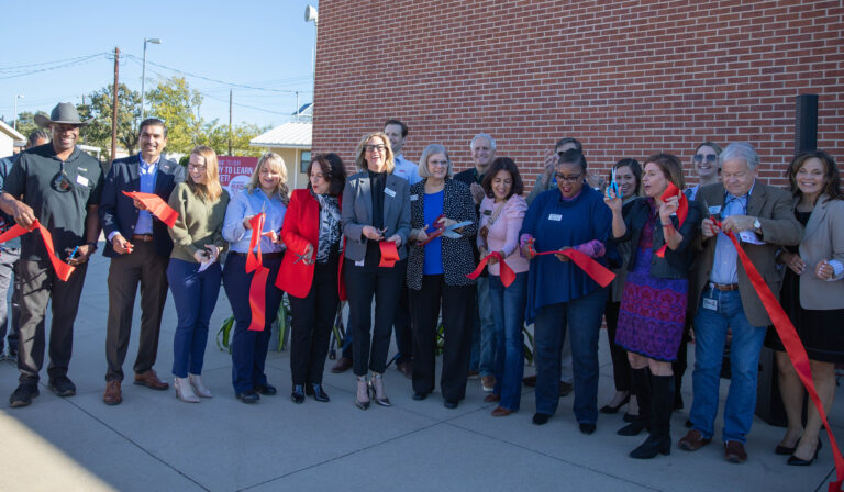 Tarrant Area Food Bank, Peterbilt, and Denton ISD Partner to Launch Ready to Learn™ In-School Market at Ryan High School