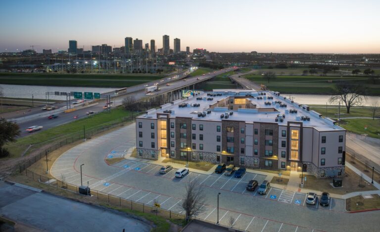 Fort Worth’s Newest Affordable Luxury Apartment Community Offers Million-Dollar Views of Trinity River and Downtown Skyline, Opens in River East Neighborhood
