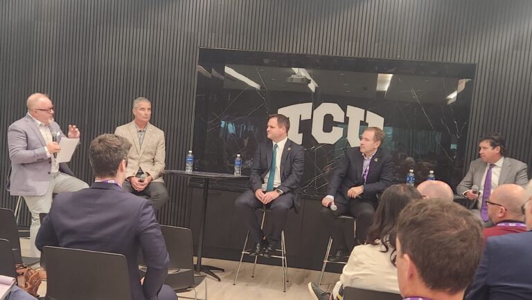 Frogs crossing the pond to spread diplomacy