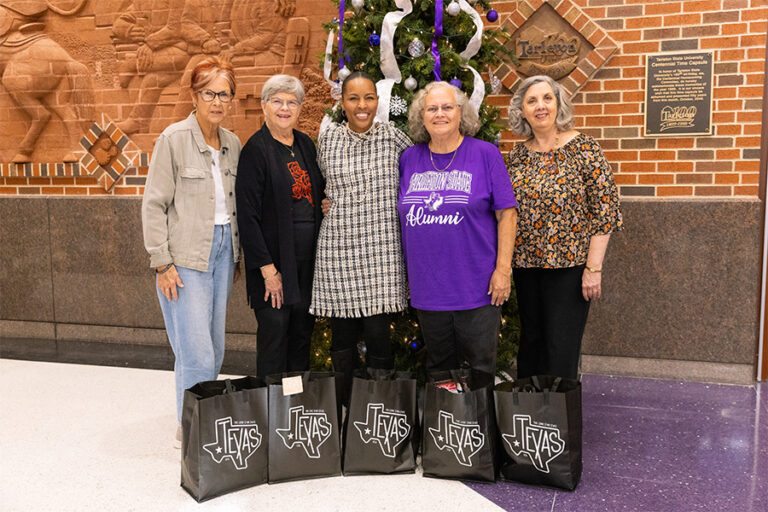 ‘Blessing Bags’ Given to Tarleton State Students Spending Thanksgiving on Campus