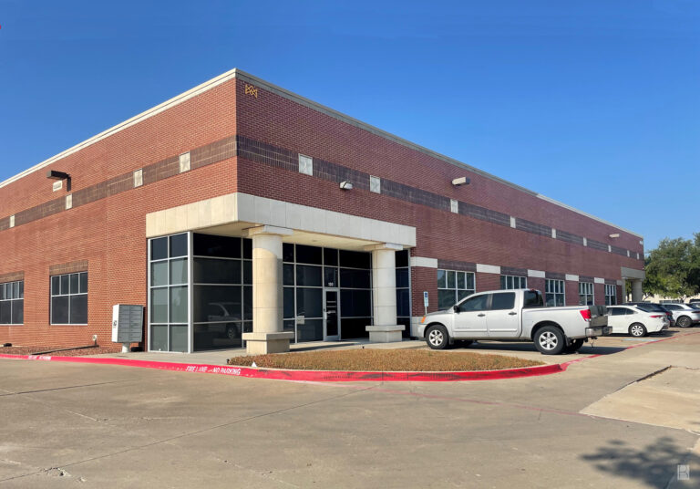 Bradford Snags 35,422-SF Early Renewal, Keeps Royal Jetstar Tech Center at 100%